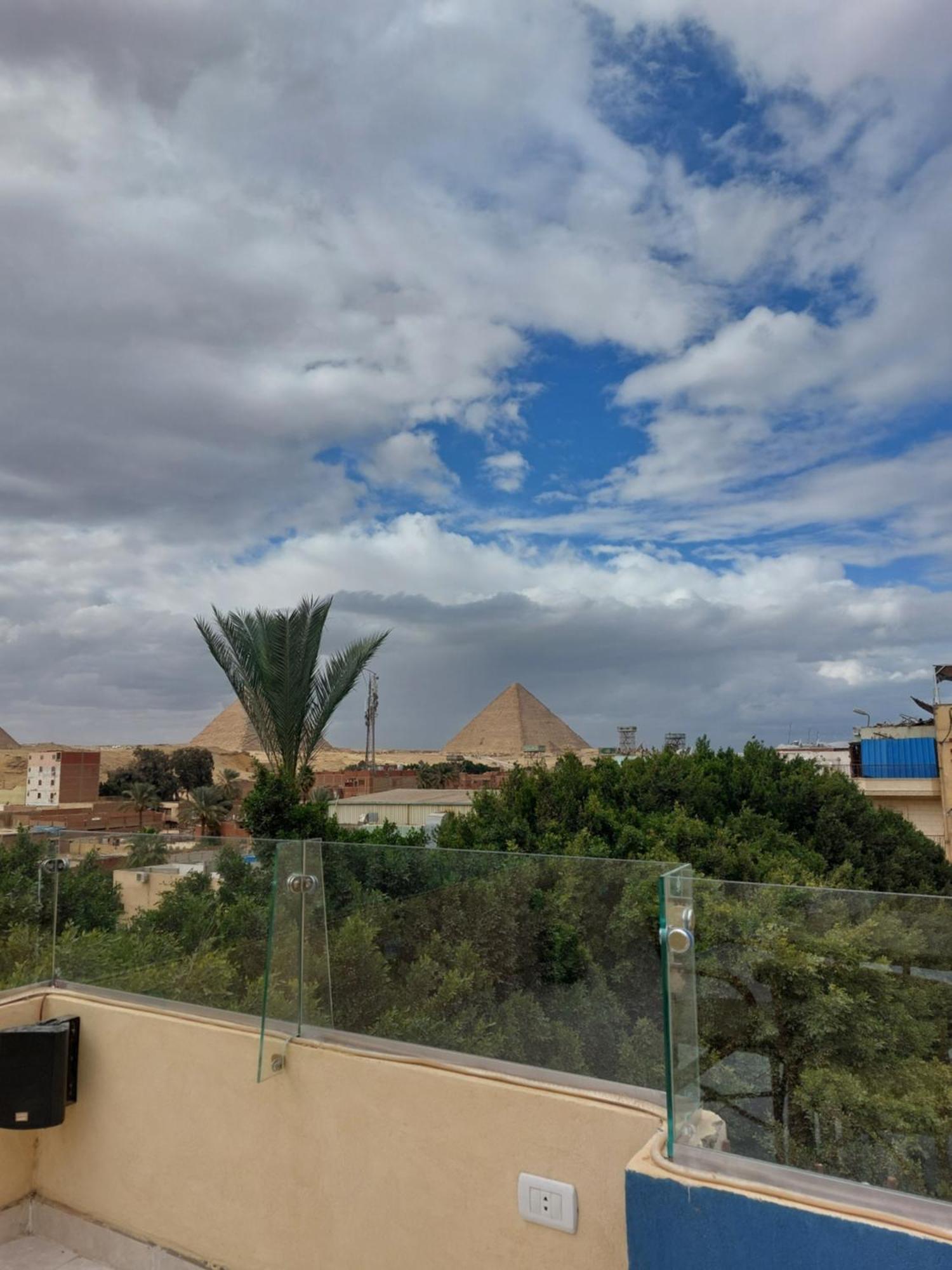 Hotel Regent Pyramids View Kafret el-Gabal Exterior foto